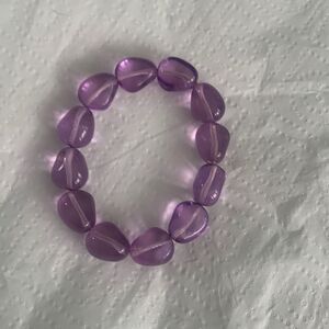 Irregular Shaped Purple Glass Stretch Bracelet